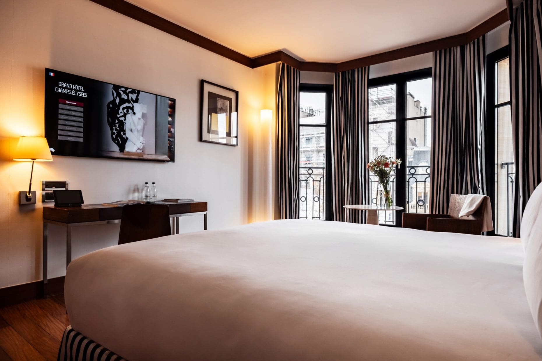 Luxury Hotel Paris 8 ⸱ Prestige Room - Balcony – Arc de Triomphe ...